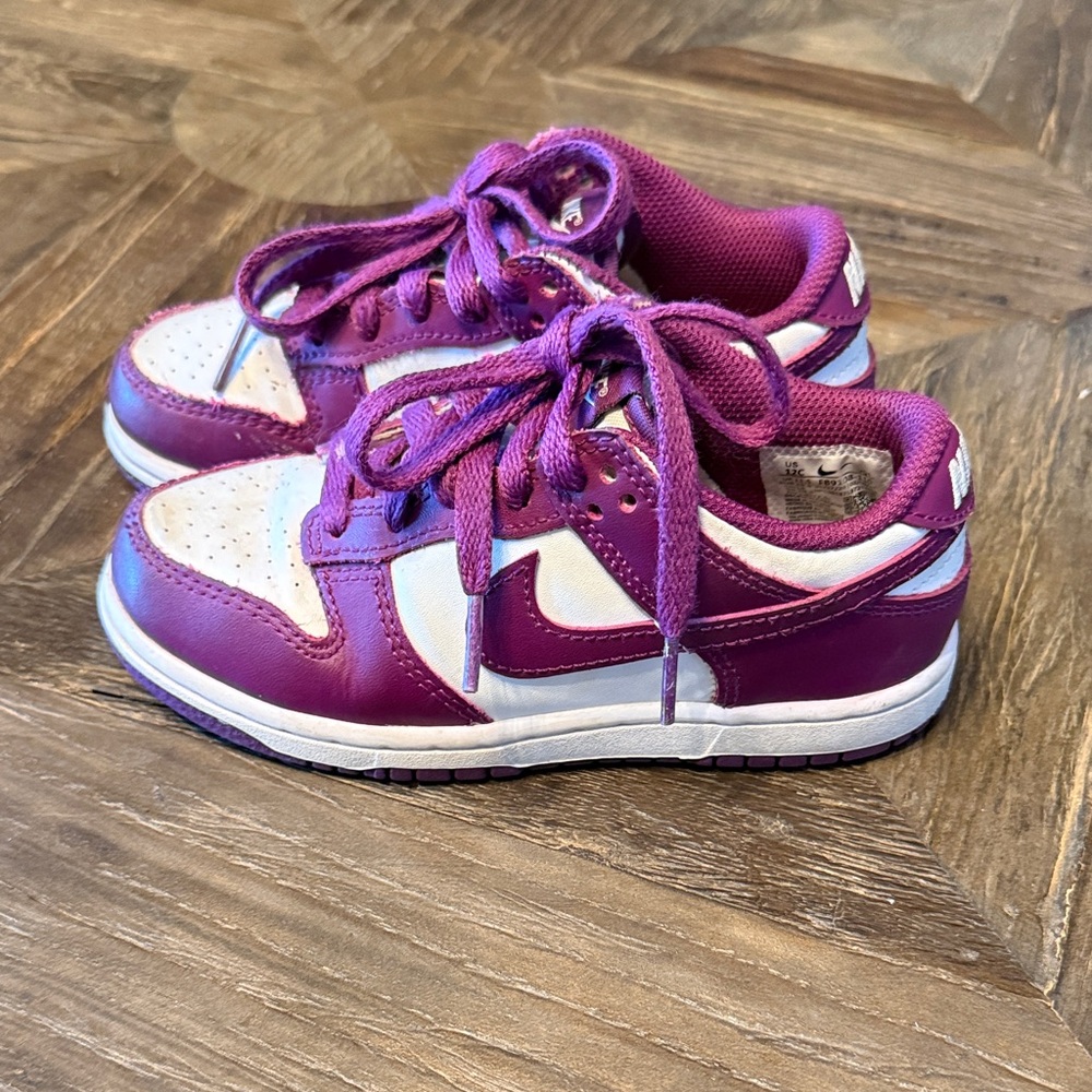 Nike Kids Sneakers - Purple and Cream
